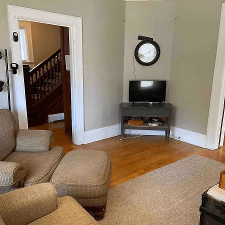 Cozy 3 & 4 Bed Home 2 Blocks To Hospitals & Lambeau Green Bay Exterior foto
