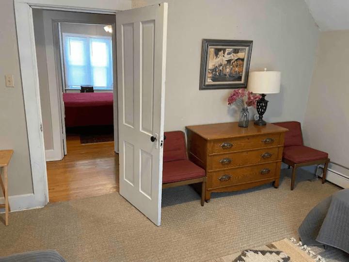 Cozy 3 & 4 Bed Home 2 Blocks To Hospitals & Lambeau Green Bay Exterior foto